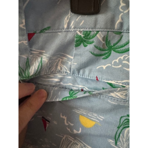 Lands End Mid Rise Shorts‎ Size 12 - Picture 3 of 7